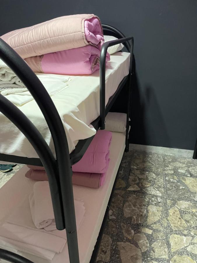Alexander Hostel Nápoly Kültér fotó