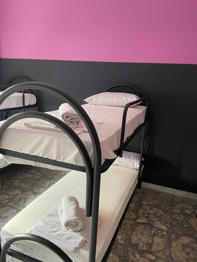 Alexander Hostel Nápoly Kültér fotó