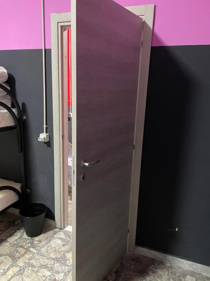 Alexander Hostel Nápoly Kültér fotó