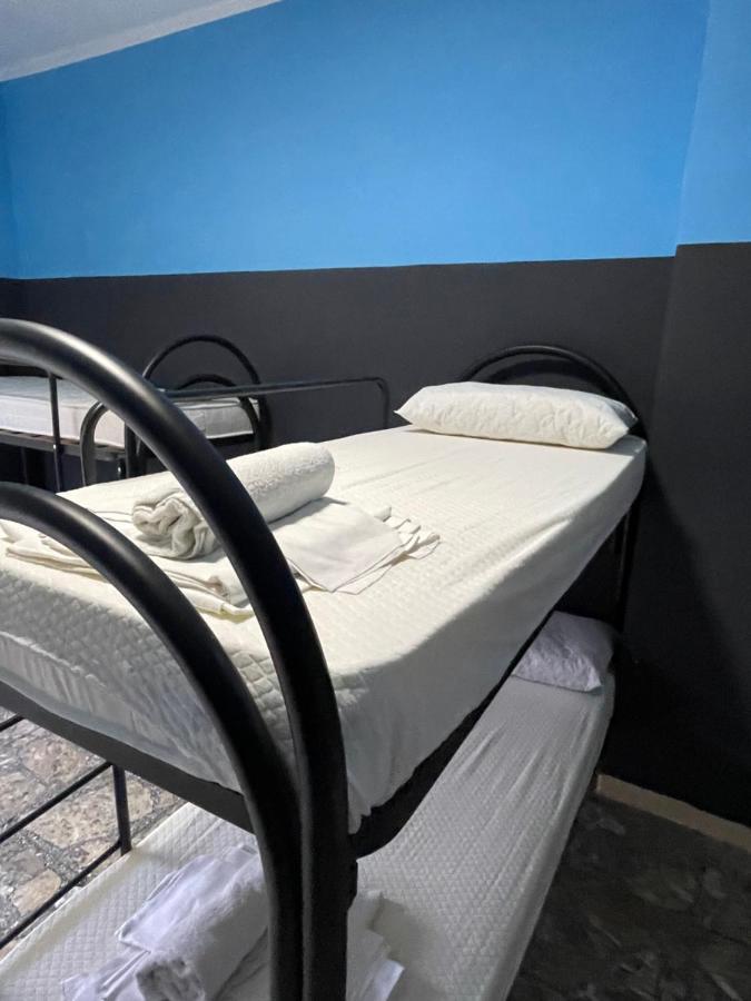 Alexander Hostel Nápoly Kültér fotó